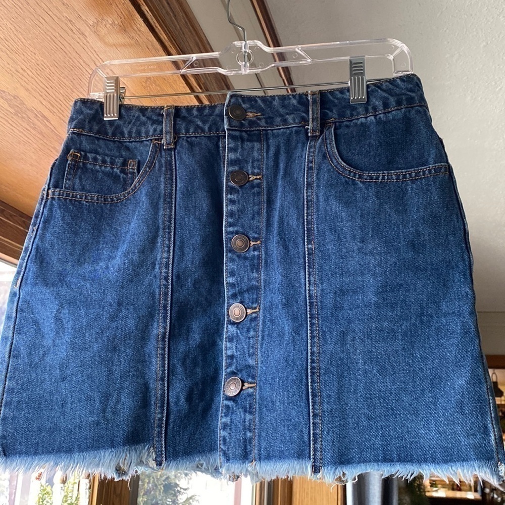 Forever 21 button up jeans skirt​​​​​​​​​​​​​​​
